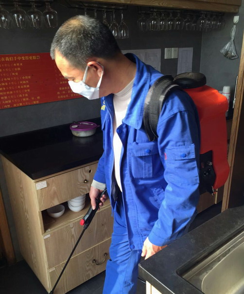 康雅殺蟲公司四害防治工作現(xiàn)場,滅蟑螂,滅鼠,殺蟲公司